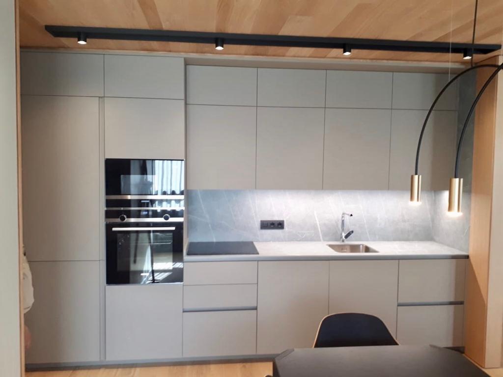 Reformes integrals: L'assessorem i ens preocupem d'instal·lar li qualsevol treball que compongui la reforma a realitzar. Feines de paleta Mobiliari Metal·listeria Cristalleria Informàtica Seguretat Accessos Portes automàtiques Qualsevol altre complement necessari per a l'execució de l'obra... Fins i tot la neteja final. Tràmits: Procedim al tràmit de qualsevol document, o bé, legalització necessària per a dur a terme l'obra. Legalitzacions d'instal·lacions Assessorament tècnic d'arquitectura Legalitzacions Supervisió i assessorament tècnic Control i seguiment de l'obra Disseny botigues Disseny: Li dissenyem el seu projecte en el local, adaptant en ell les seves necessitats amb el nostre assessorament i, posteriorment, es valoren en un pressupost tots els treballs a realitzar. Distribució d'espais: La distribució del local s'efectua utilitzant cotes reals i elaborem planells en planta, alçats i amb vistes en 3D del seu negoci. La nostra empresa aporta totes les idees possibles d'idoneïtat, però sempre té en compte les del client, així com els seus criteris i opinions al respecte. Instal·lacions: Elaborem planells d'instal·lacions i de distribució de la il·luminació, per a un millor sincronisme entre el disseny i la funcionalitat, que és primordial en qualsevol local comercial. Pintura botigues Pintura: Treballs de pintura de tot tipus a locals particulars i comercials: Bars Botigues Perruqueries Altres serveis Retolació: Tot tipus de retolació en parets i vidres, així com lluminosos, banderoles i lones impreses. COBERTES PISSARRES COL·LOCACIÓ DE CANALS I BAIXANTS COL·LOCACIÓ DE FINESTRES I PORTES COL·LOCACIÓ DE FINESTRES VELUX COL·LOCACIÓ DE PAVIMENTS CERÀMICS, DE FUSTA, SINTÈTICS I CONTINUS. COL·LOCACIÓ DE PEDRA COL·LOCACIÓ D’AÏLLAMENTS CONSTRUCCIÓ D’EDIFICIS ELECTRICITAT I LAMPISTERIA ENDERROCS ECOLÒGICS ENVANS I SOSTRES EN PLACOPLATRE ESPECIALISTES EN ACABATS DE LUXE ESPECIALISTES EN FORMIGO ARMAT ESPECIALISTES EN TREBALLS VERTICALS I PROTECCIÓ DESPRENIMENTS ESTRUCTURA DE FORMIGO ARMAT ESTRUCTURES EN GENERAL FAÇANES PEDRA, VENTILADES, PLUVIALS, TÈRMIQUES I APLACADES GUIX PROJECTAT – PLACOPLATRE I PLADUR INSONORITZACIÓ EN GENERAL MOBLES A MIDA OBRA CIVIL PINTORS REALITZACIÓ DE FAÇANES REFORMES A MIDA REFORMES AMB ESTIL REPARACIÓ DE GOTERES REPARACIÓ DE TEULADES SEGURETAT I LÍNIES DE VIDA TREBALLS GENERALS DE PALETA