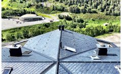 Construcción y reparación de tejados de Pizarra en Andorra • Reparaciones de tejados • Tejas de pizarra para cubiertas. Especialistas en Tejados y Cubiertas: pizarra, reparaciones, ventanas Velux. Construcción, reparación, mantenimiento y rehabilitación de cubiertas de pizarra en Andorra.